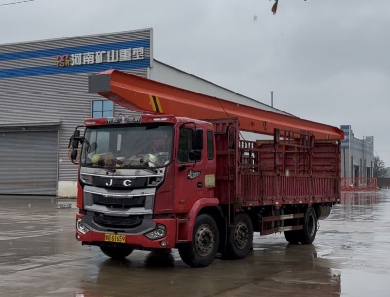 電動(dòng)單梁起重機(jī) LD2t-14.6m 制作完成 裝車(chē)發(fā)出